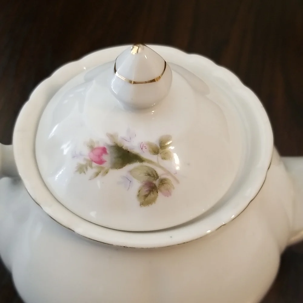 3pc Porcelain Tea Set - Picture 5 of 16